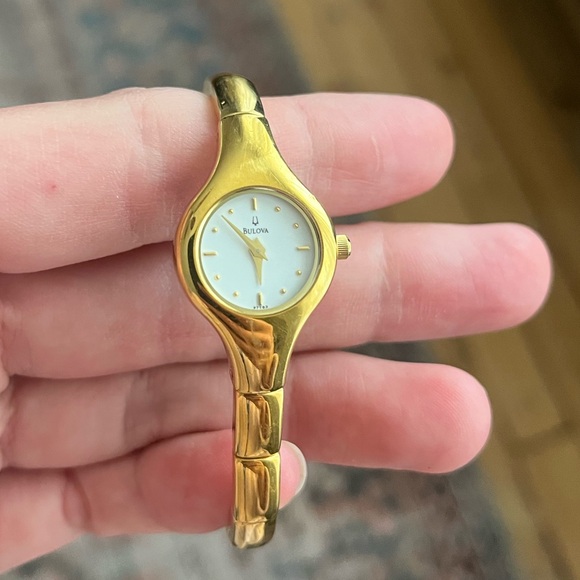 Bulova Accessories - Vintage women’s Bulova watch